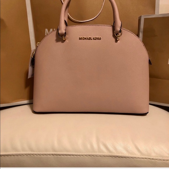 🎉SOLD🎉New MKLarge Pink Dome Satchel Handbag - Picture 8 of 8